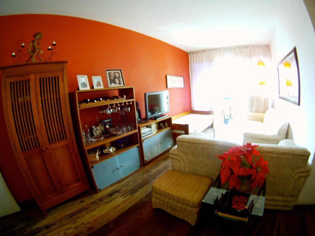 Apartamento Em Rua Sem Saida No Leme Rio de Janeiro